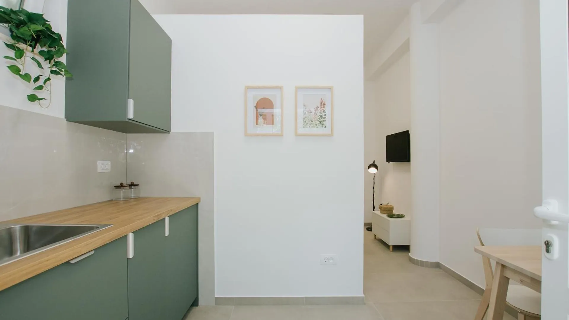 Apartmani Vrlika Τρογκίρ Πανσιόν
