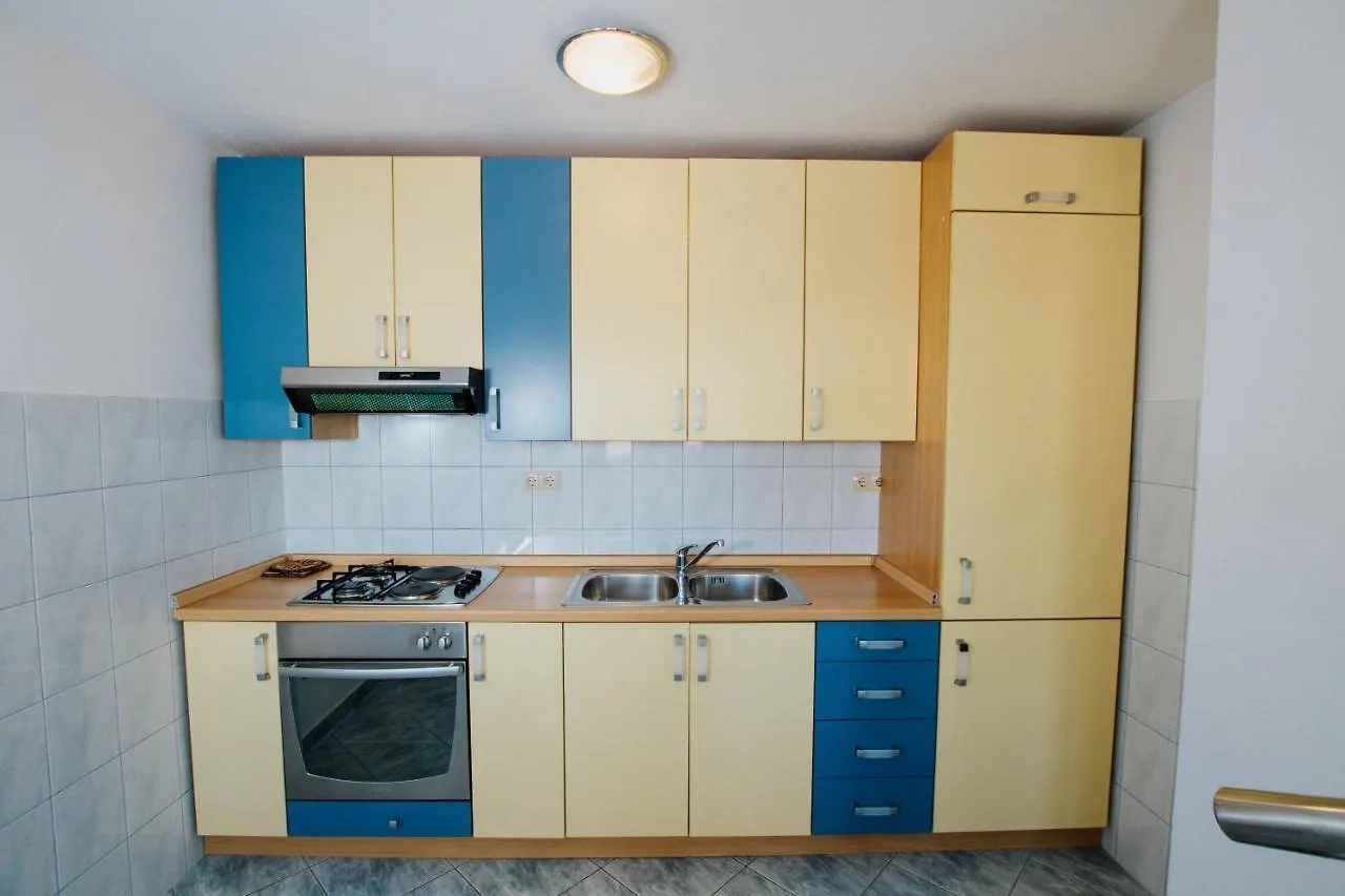 Apartmani Vrlika Trogir Kroatië