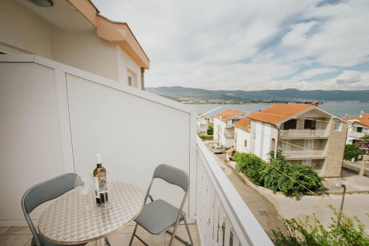 Apartmani Vrlika Trogir Kroatië